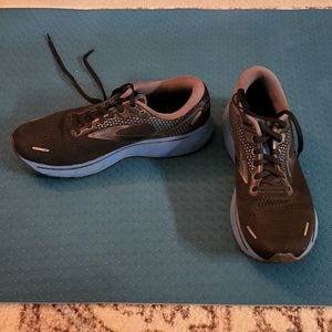 Brooks Ghost 14